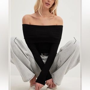 NA-KD Folded Offshoulder Knitted Top